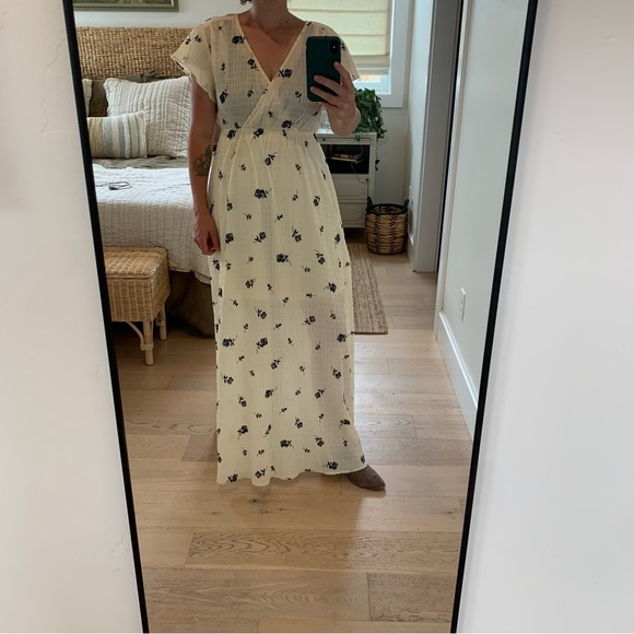 Cream Maxi Dress - Picture 3 of 11